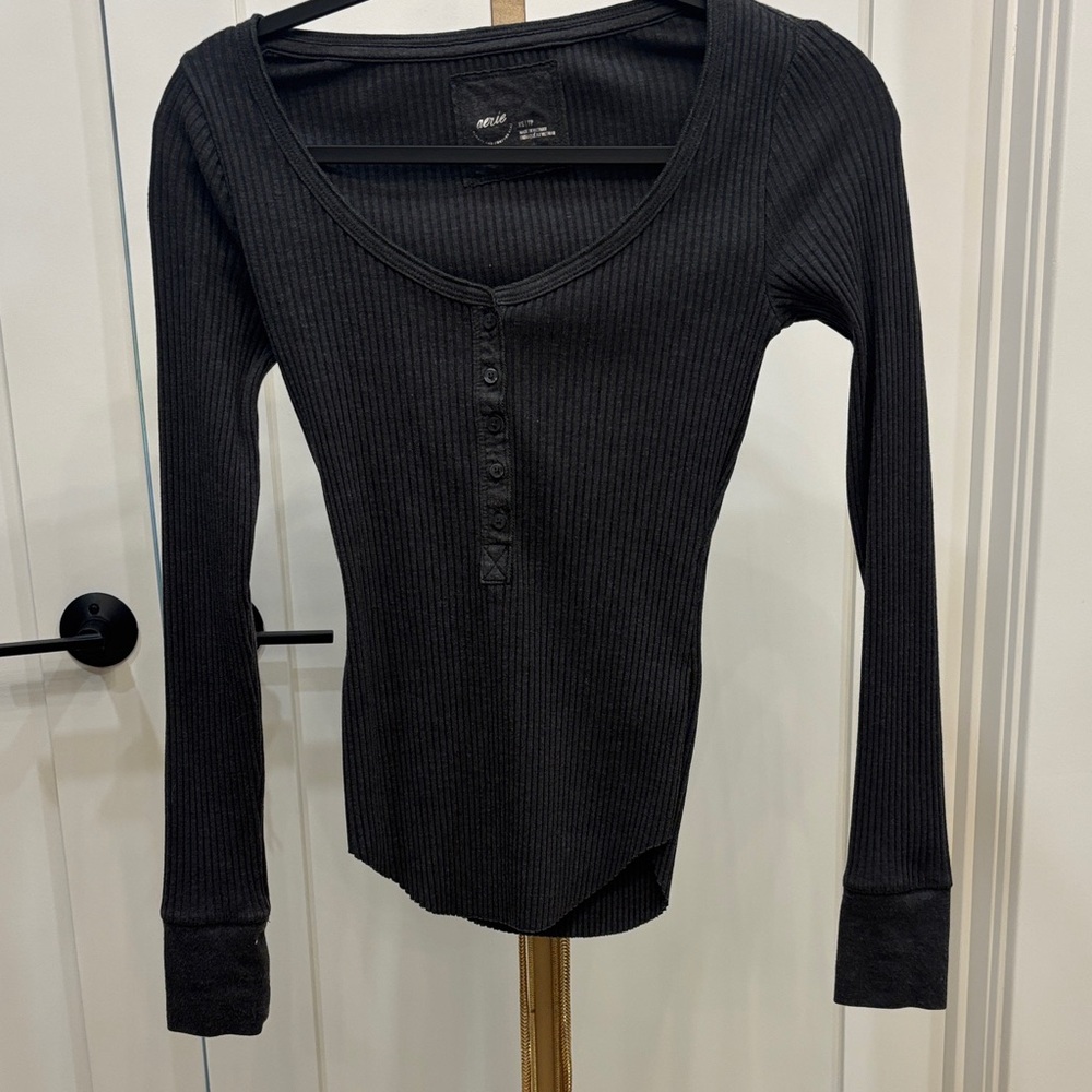 Aerie Black Ribbed Long Sleeve Tee (Aerie Maroon ribber long sleeve tee included